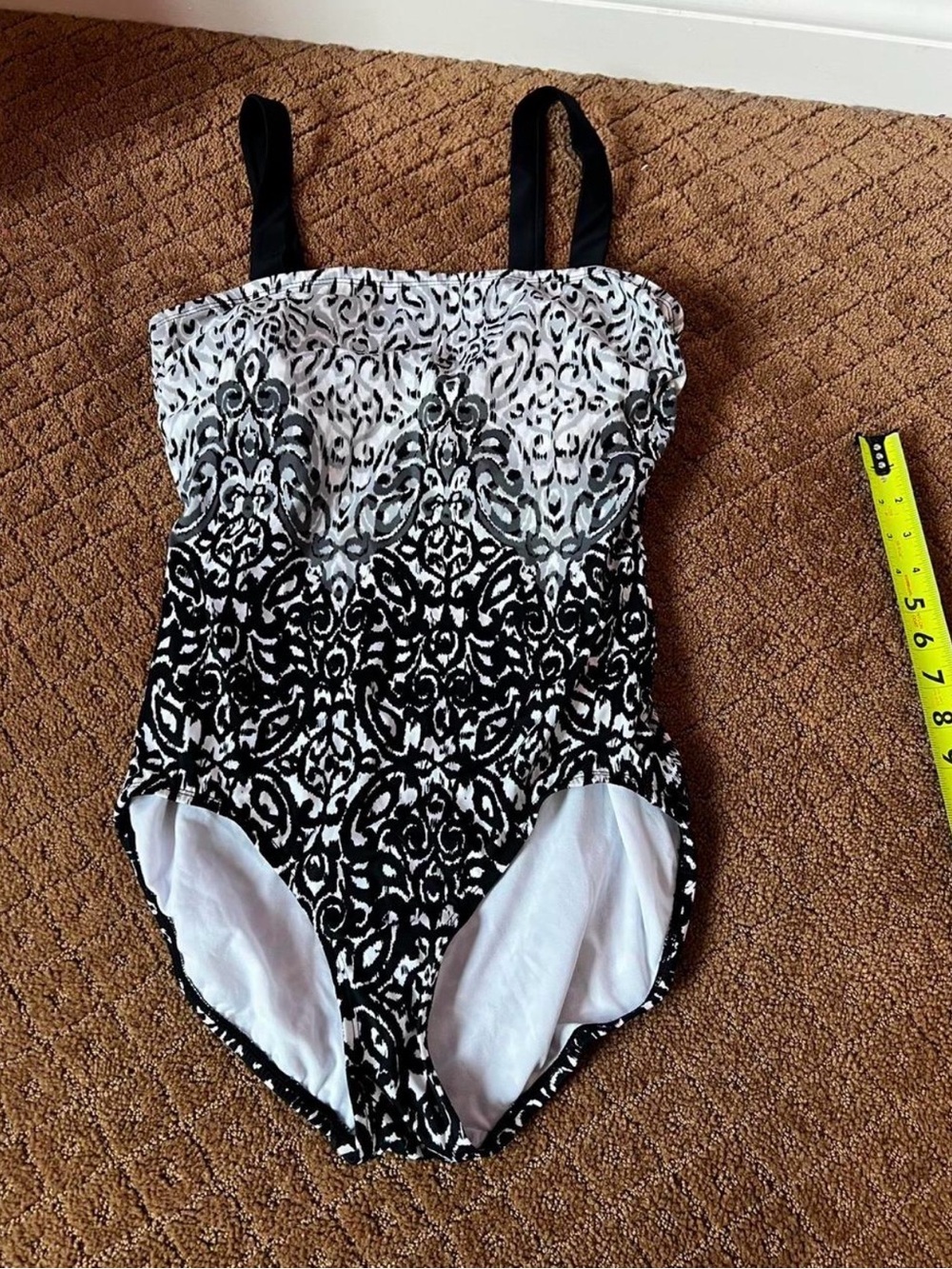 Merona Black and White Patterned One-Piece Swimsuit Women’s 18W